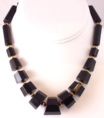 BN9 black bakelite bead necklace